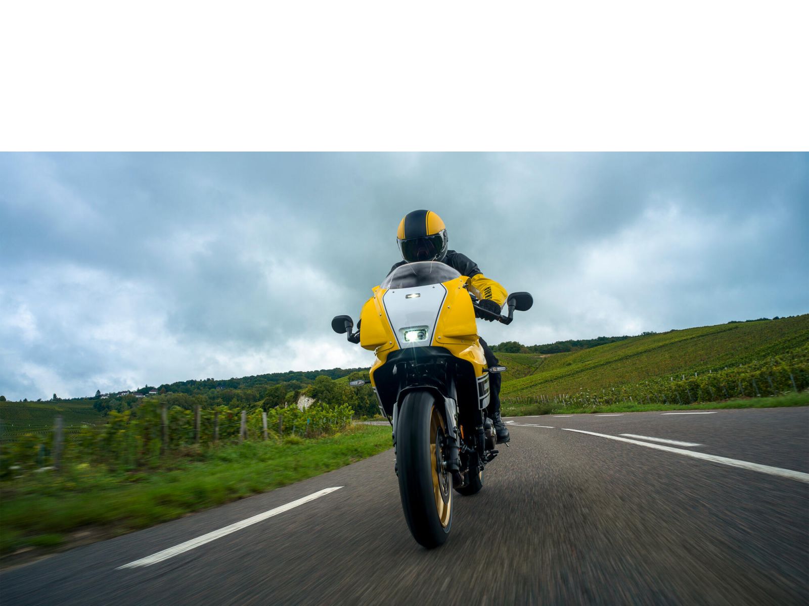 Мотоцикл YAMAHA XSR900 GP (Legend Yellow) 2026